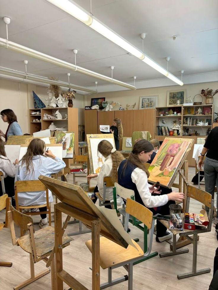Aula de pintura e desenho no Atelier Mater, em Guimarães