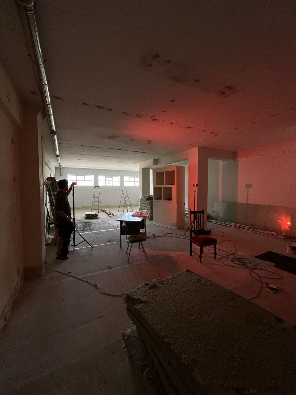 A sala vazia depois de tudo sair, com a nova conduta já montada